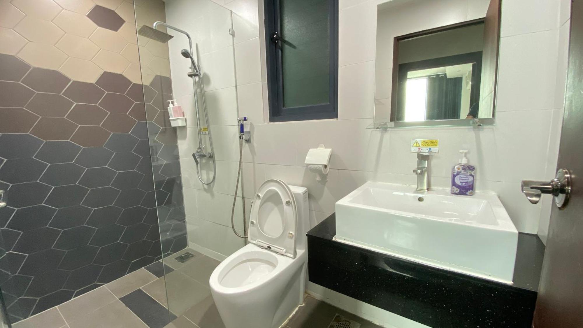 8Pax Cozy Home Stay Jazz Suites 1 Vivacity Kuching Sarawak 3Br Exteriör bild